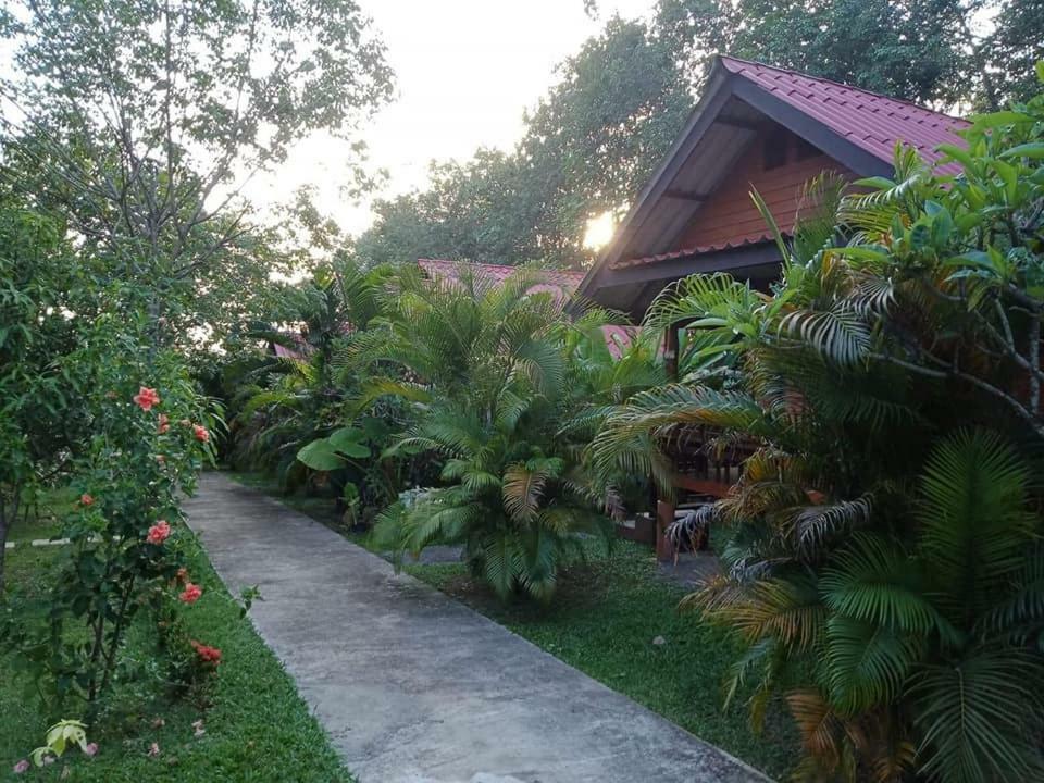 Najjamee Bungalows เกาะยาวน้อย ภายนอก รูปภาพ